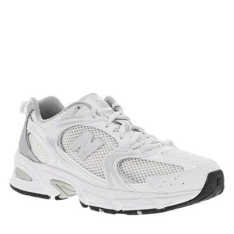 Baskets basses multisport 530 blanches et argentées en mesh avec lacets plats - Image 3