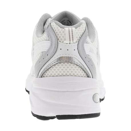Baskets basses multisport 530 blanches et argentées en mesh avec lacets plats - Image 6
