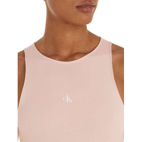 Robe courte rose unie avec une coupe près du corps un col rond et sans manches - Image 4