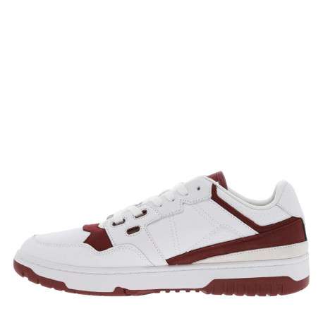 Baskets basses tennis en cuir bordeaux et blanches avec des lacets plats
