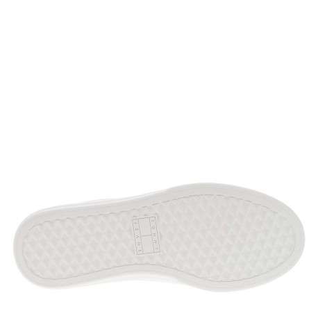 Baskets basses en cuir blanches avec des lacets plats et drapeau tricolore cousu - Image 5