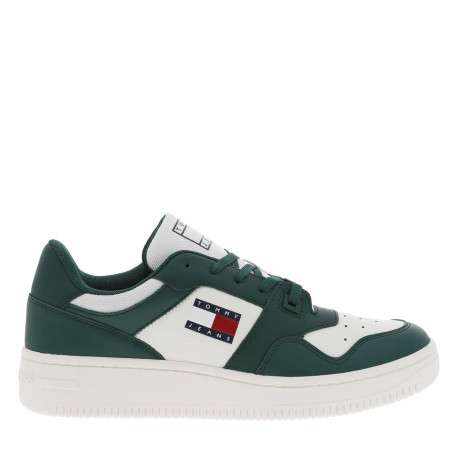 Baskets basses tennis en cuir vertes et blanches avec des lacets plats - Image 2