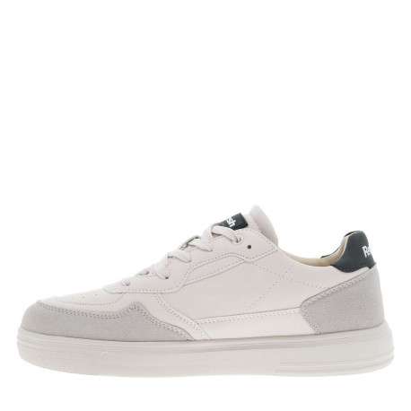 Baskets basses tennis vertes, grises et blanches avec des lacets plats