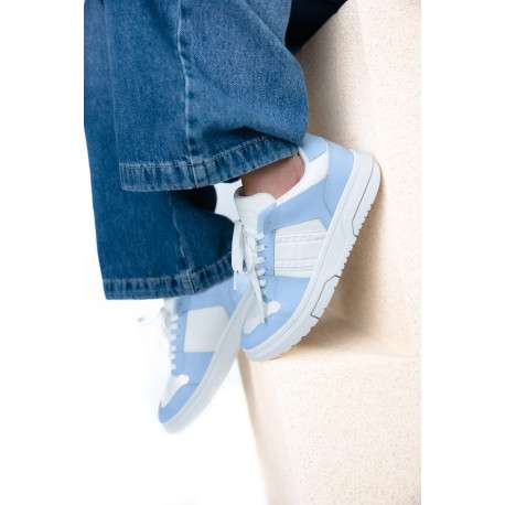 Baskets basses running ciel avec lacets plats et logo monochrome - Image 2