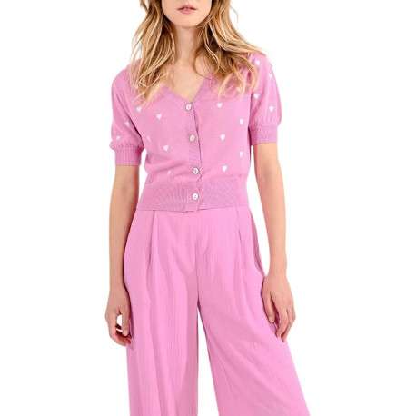 Cardigan rose avec des cœurs imprimés à col v et coupe droite - Image 6