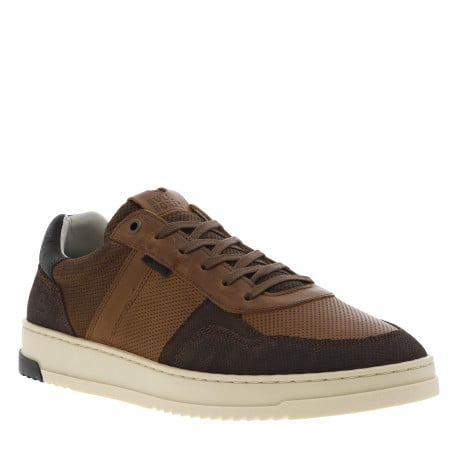 Baskets basses en cuir cognac avec des lacets plats et micro points