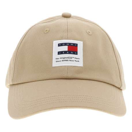 Casquette en coton beige unie avec le logo iconique et une fermeture strapback