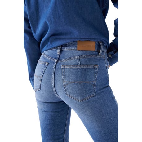 Jean en coton bleu avec une coupe slim une taille haute et cinq poches - Image 3