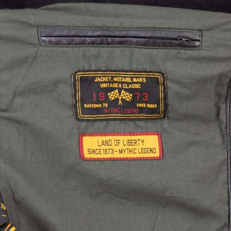 Blouson en cuir noir uni avec une coupe droite et un col rond - Image 3