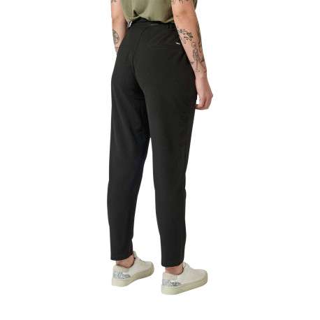 Pantalon Clay noir uni avec une coupe mom et une taille haute - Image 2