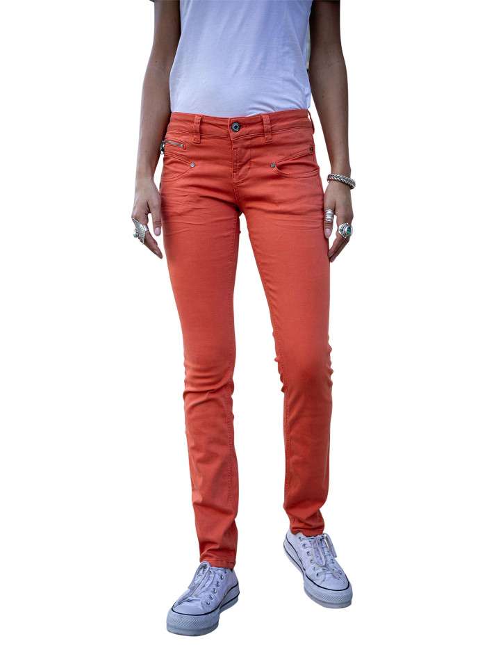 Jean femme rouge