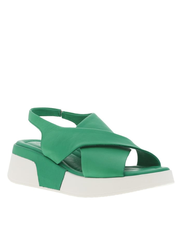Nu-pieds en cuir verts avec...