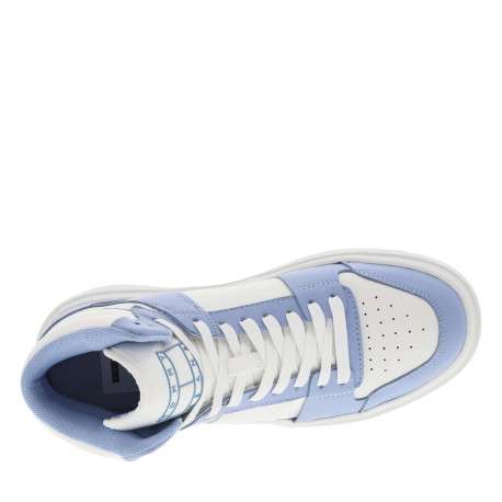 Baskets montantes en cuir bleu ciel et blanches avec drapeau logotypé - Image 4