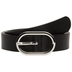 Ceinture en cuir noire unie avec une boucle en métal argenté et nom iconique