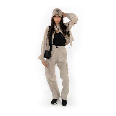 Pantalon Onlcashi Cargo Wvn Noos en coton mélangé écru uni coupe regular fit