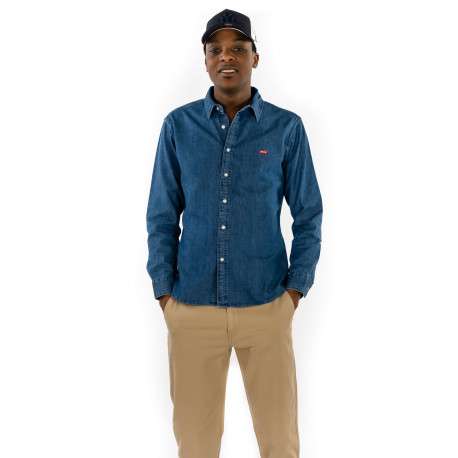 Chemise en coton indigo délavée avec un col français et une coupe slim