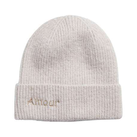 Bonnet à revers écru en lurex argenté et brodé ""Amour"" à l'avant