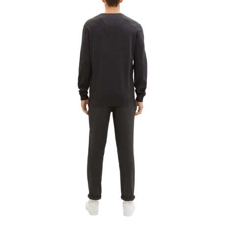 Pull en coton anthracite uni avec une coupe droite et un col en V - Image 3