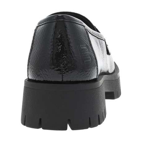 Mocassins noirs vernis à semelle à talon plat et bande strass à l'avant - Image 6