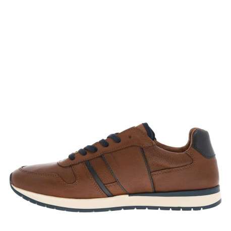 Sneakers en cuir cognac à semelle à talon plat, à lacets et empiècement