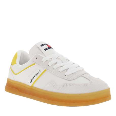 Baskets tennis blanches et jaunes plates avec semelle en gomme et lacets plats - Image 3