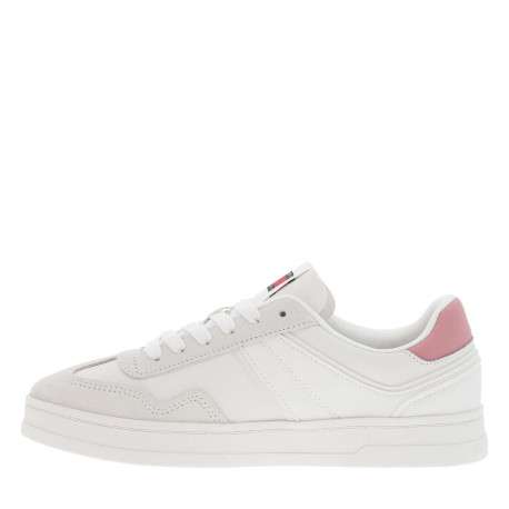 Baskets tennis blanches et roses plates avec logo de la marque