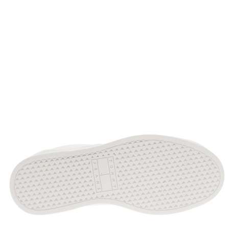 Baskets tennis blanches et roses plates avec logo de la marque - Image 5