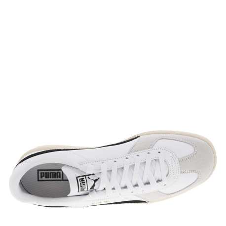Sneakers multisport en cuir de vachette blanches plates avec des lacets plats - Image 4