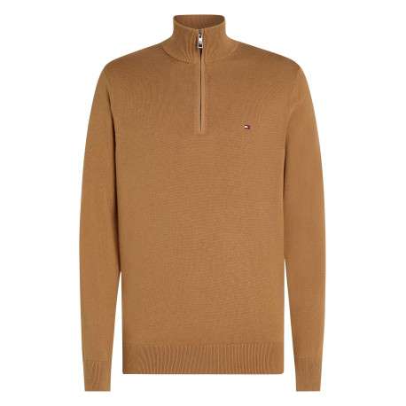 Pull en coton camel uni avec une coupe droite et un col camionneur