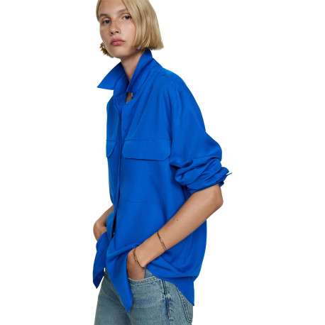 Chemisier bleu uni avec une coupe large un col français et à manches longues - Image 2