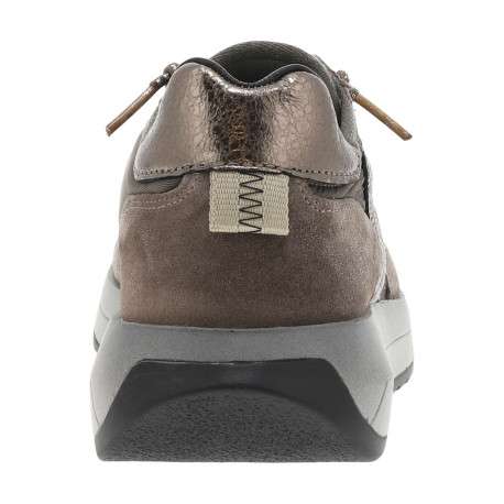 Baskets running en cuir taupe à talon compensé bas avec un motif d'étoile - Image 6