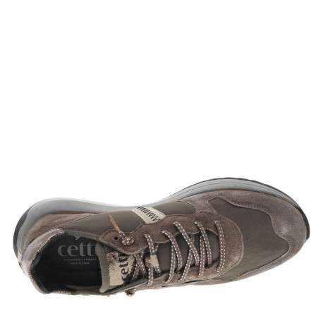 Baskets running en cuir taupe à talon compensé bas avec un motif d'étoile - Image 4
