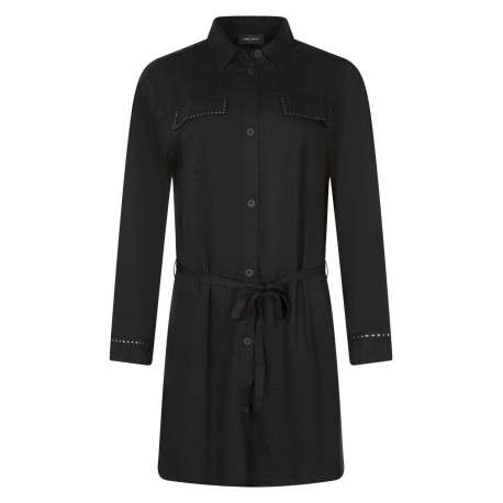 Robe courte noire unie avec une coupe droite et un col rond à manches longues