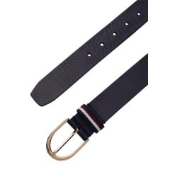 Ceinture en cuir lisse marine unie avec passant tricolore et boucle dorée