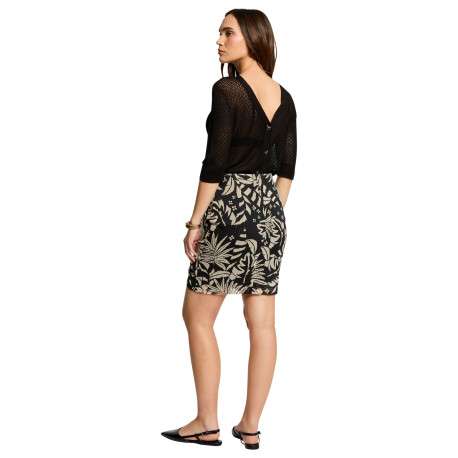 Jupe courte noire et blanche à coupe ajustée avec motif fleuri imprimé - Image 2