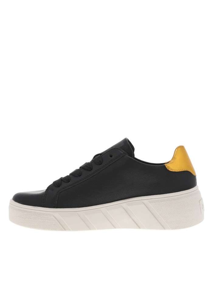 Baskets tennis en cuir...
