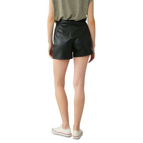 Short simili cuir noir uni avec une coupe droite et des passants pour ceinture - Image 2