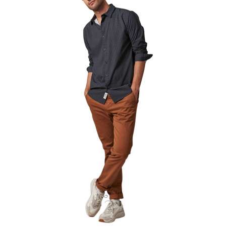 Chemise manches longues noire à coupe droite et à imprimés géométriques - Image 4