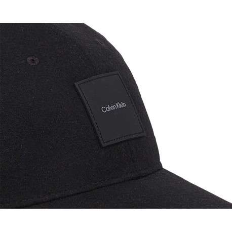 Casquette noire unie avec patch d'authenticité au nom de la marque sur le devant - Image 3