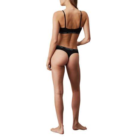 String noir uni avec une ceinture élastiquée et le nom de la marque - Image 2
