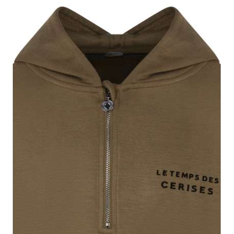 Sweat chocolat uni à coupe large avec col à capuche, demi-zip et logo noir - Image 3