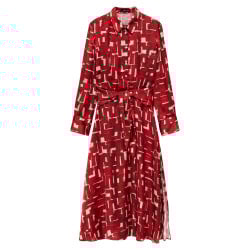 Robe longue rouge imprimée à coupe évasée avec col à revers et manches longues