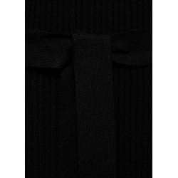Robe longue noire cintrée en maille côtelée, manches longues et col bateau