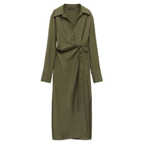 Robe longue kaki unie avec une coupe droite à col français et à manches longues