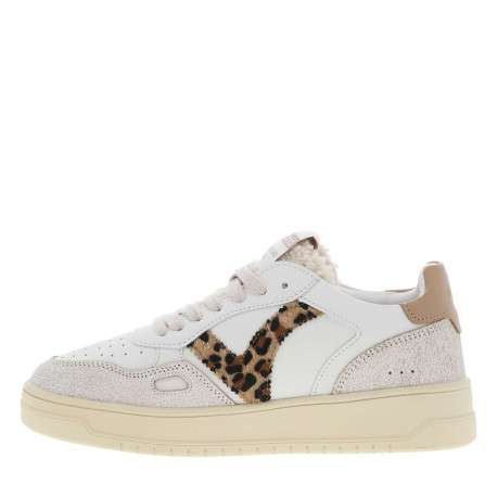 Baskets tennis à motif léopard avec semelle écue, lacets et talon plats