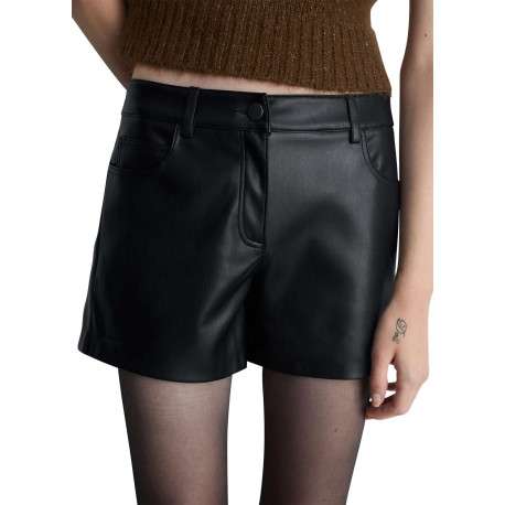 Short Chino noir uni en simili cuir, poches plaquées et passants pour ceinture - Image 4