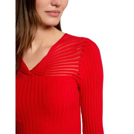Pull rouge uni droit à col v et à manches longues côtelé et strié - Image 3