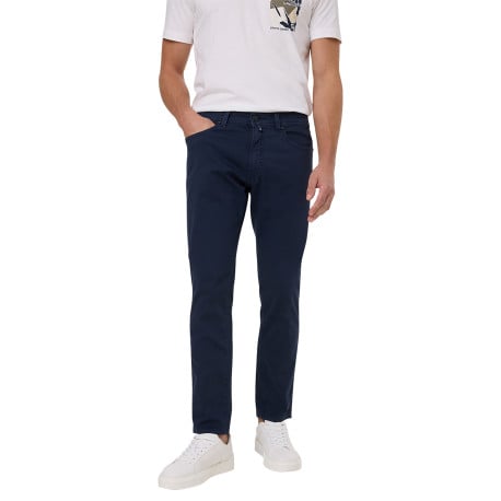 Pantalon en coton marine uni avec une coupe tapered et un patch de la marque  - Image 6