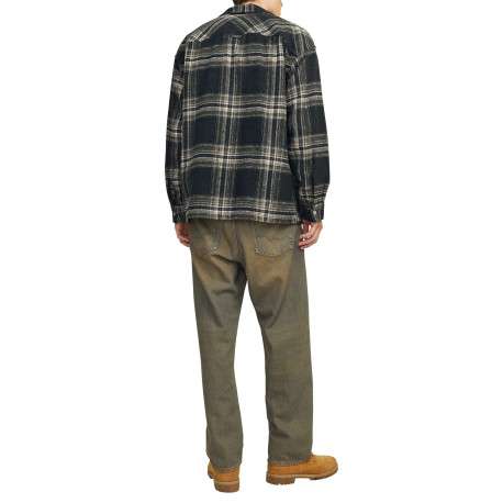 Chemise verte à carreaux avec une coupe droite et des manches longues - Image 2