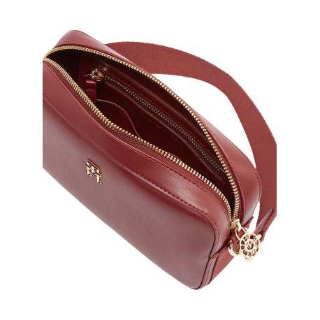 Sac bandoulière bordeaux uni avec un zip de fermeture et logo iconique - Image 3